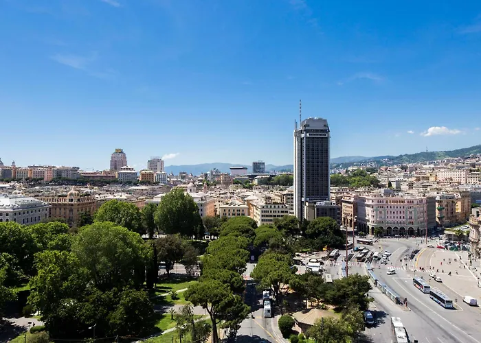 Corte Dei Lambruschini Vista Panoramica Della Citta Posteggio Privato * جنوة